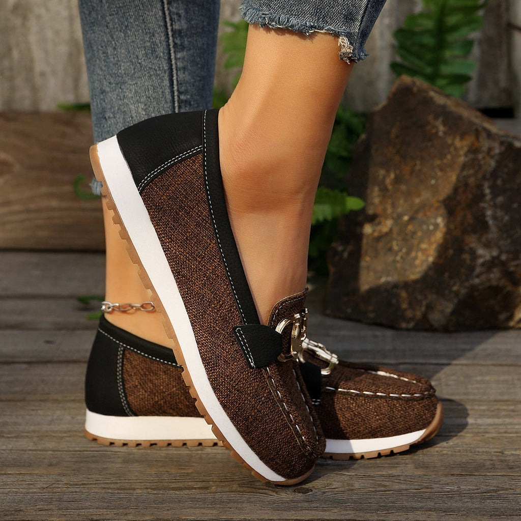 Mocasines con hebilla dorada y plataforma, cómodos y sin cordones