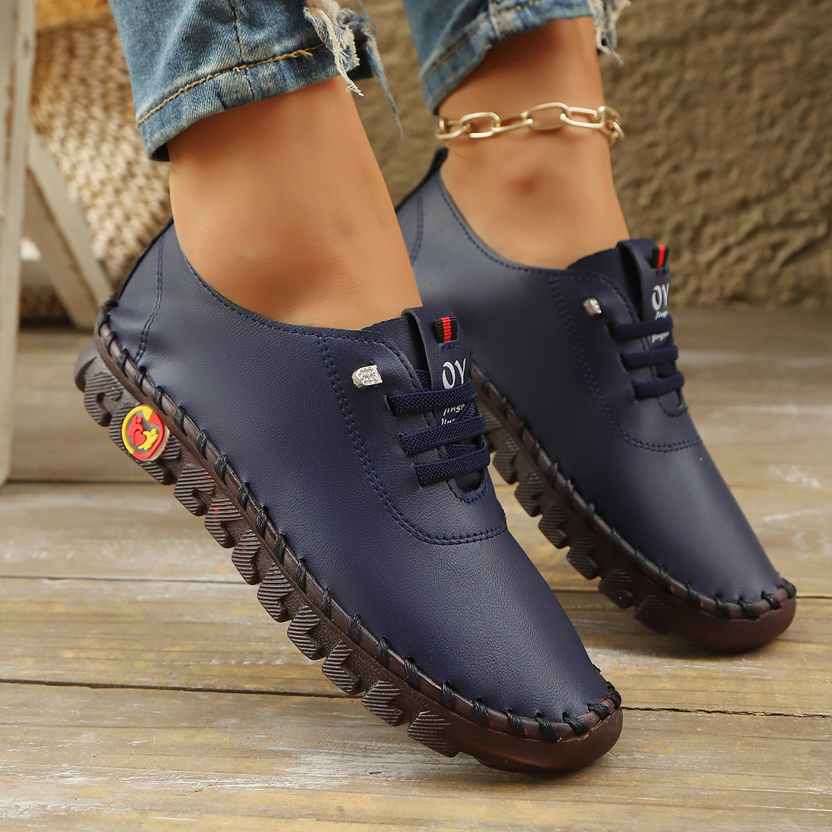 Mocasines con cordones de piel suave cosida y suela antideslizante