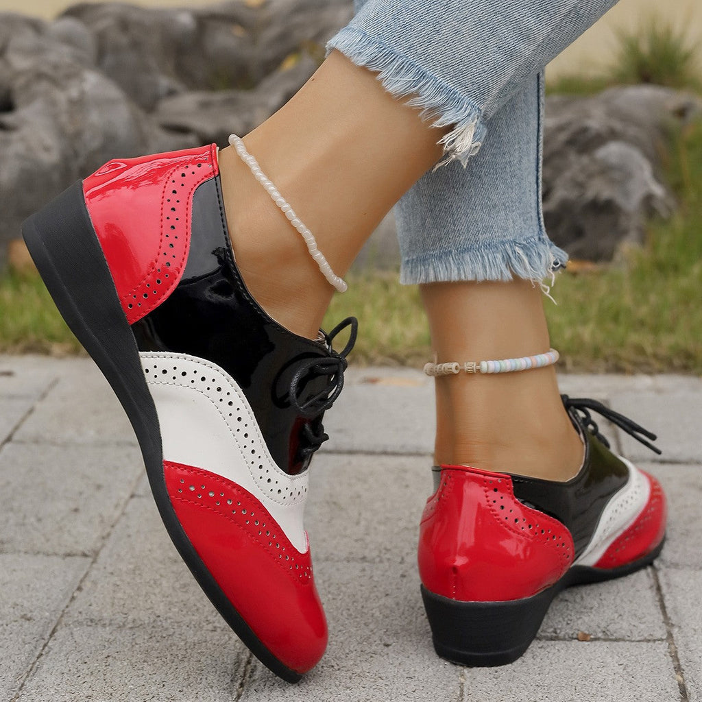Zapatos Oxford bicolor estilo brogue con cuña baja