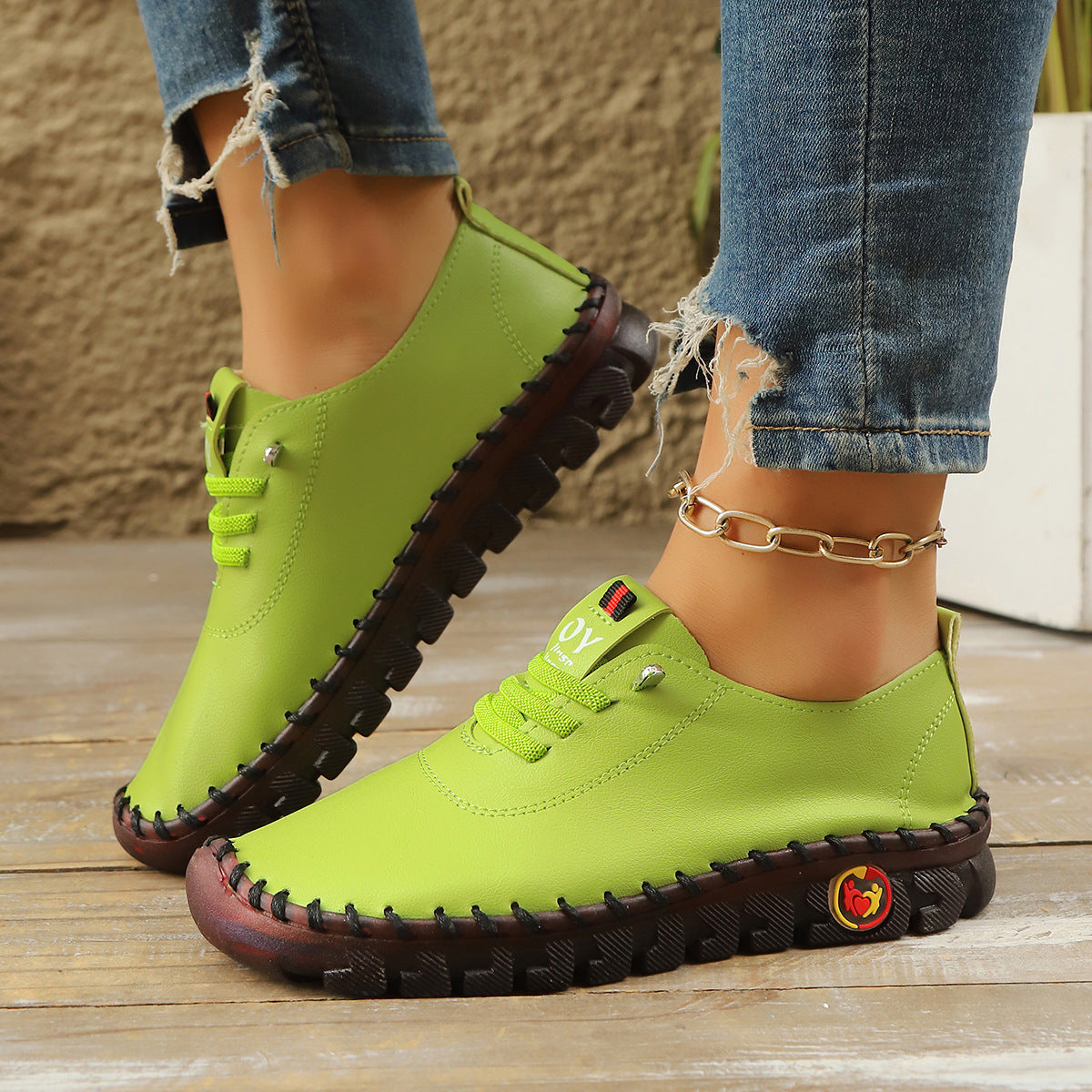 Mocasines con cordones de piel suave cosida y suela antideslizante