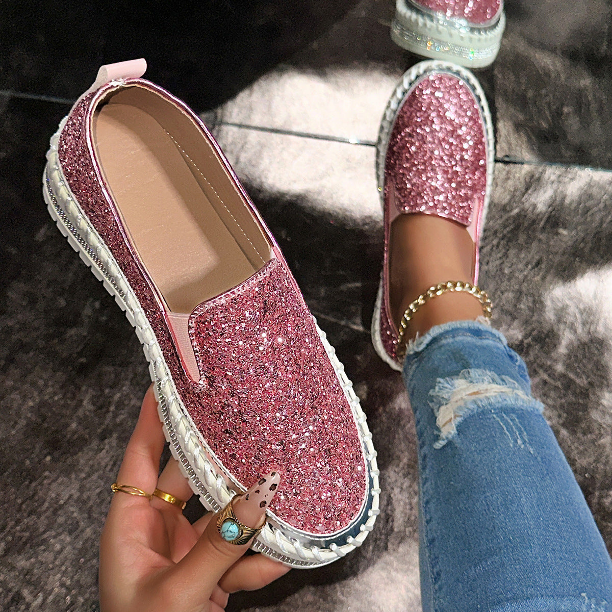 Zapatillas de plataforma con brillantes y cristales, sin cordones