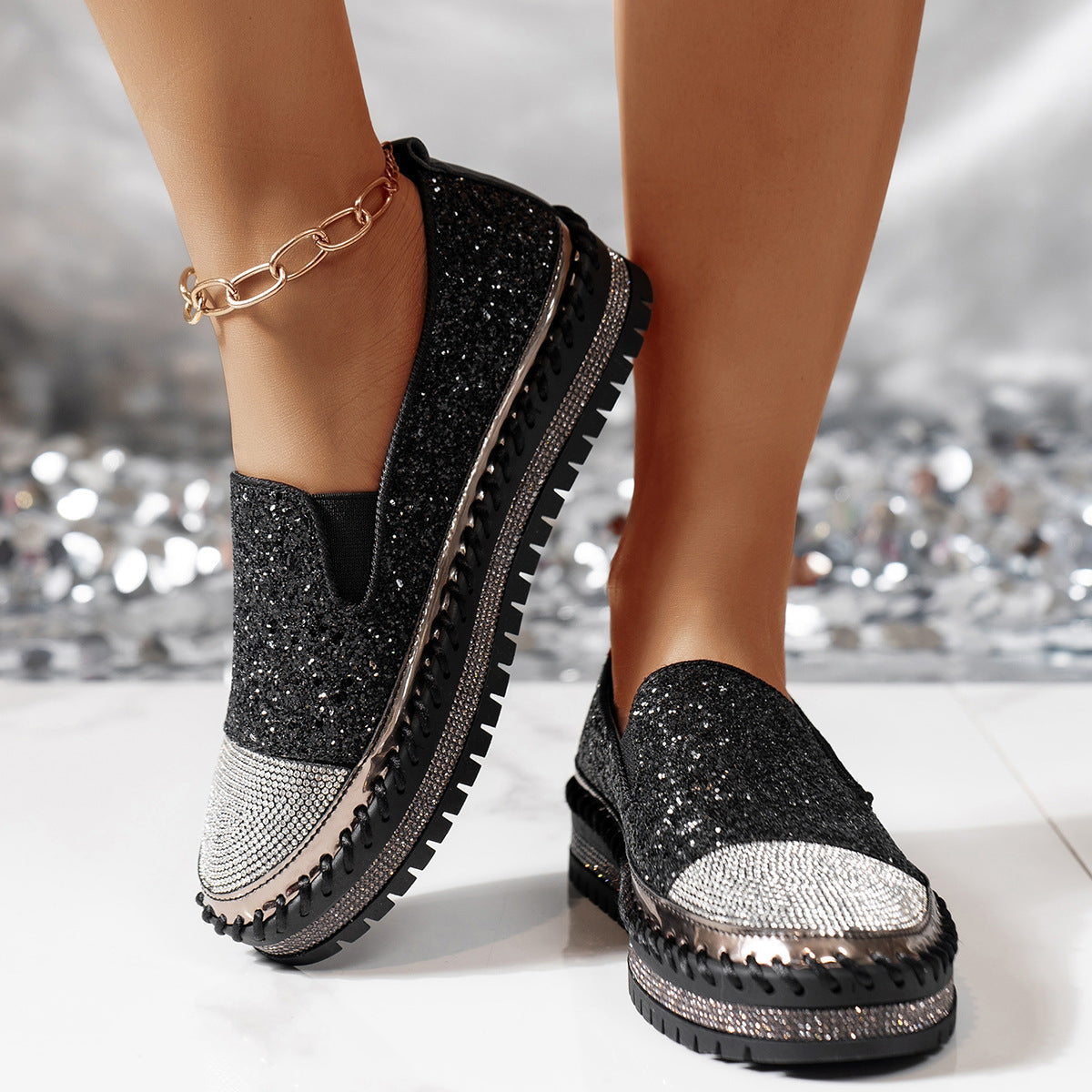 Zapatillas de plataforma con brillantes y cristales, sin cordones