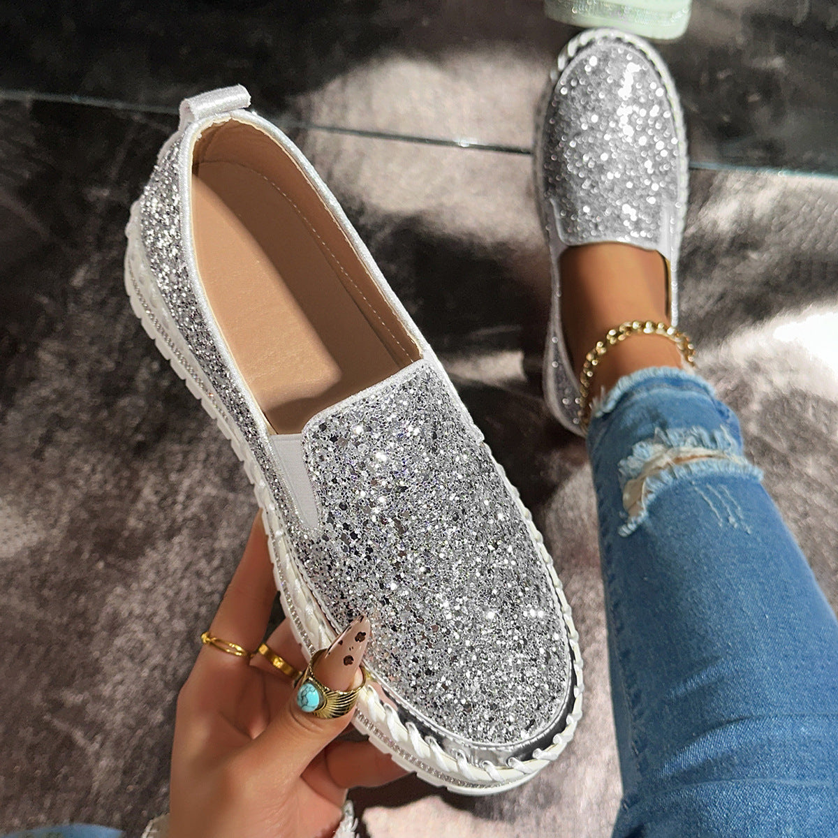 Zapatillas de plataforma con brillantes y cristales, sin cordones