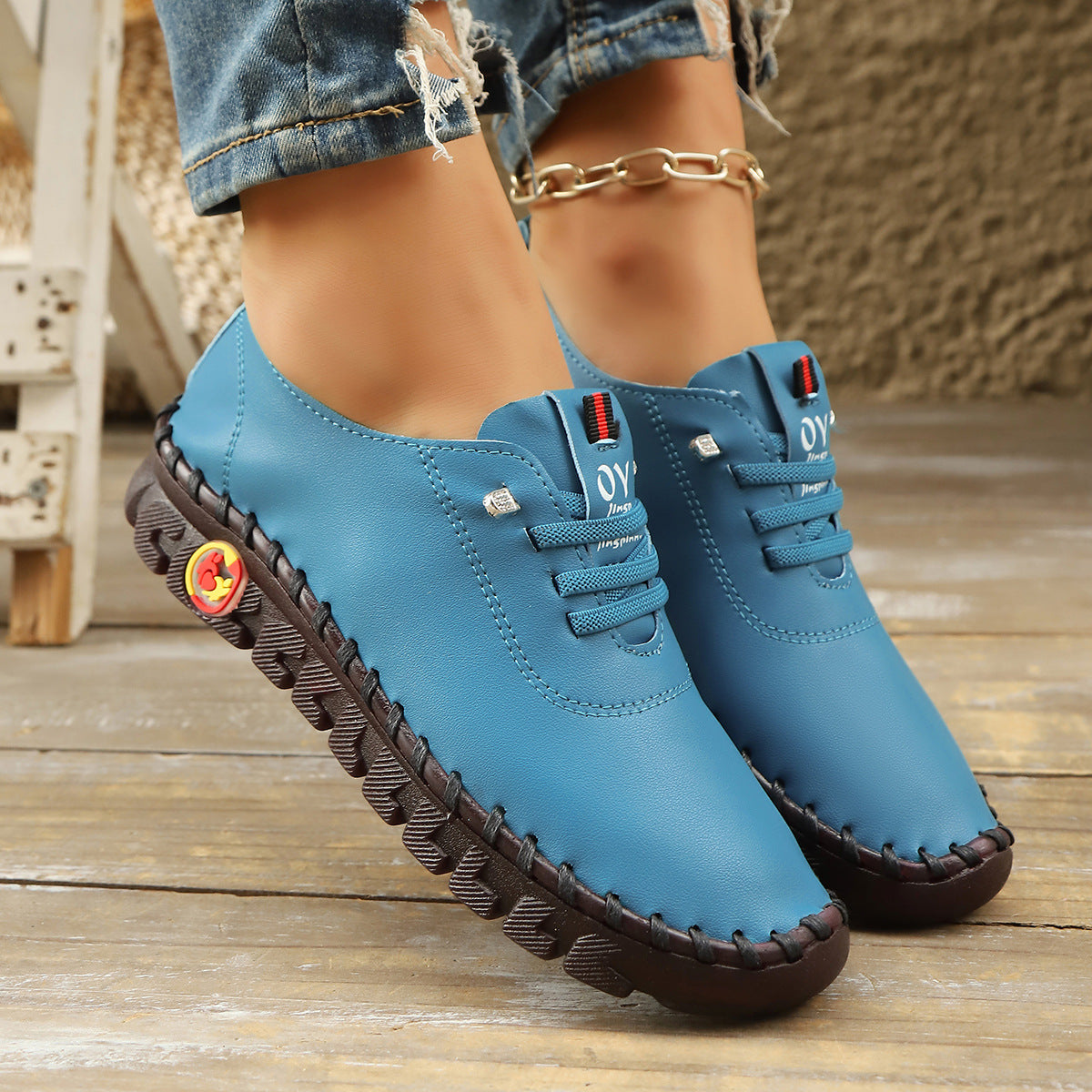 Mocasines con cordones de piel suave cosida y suela antideslizante
