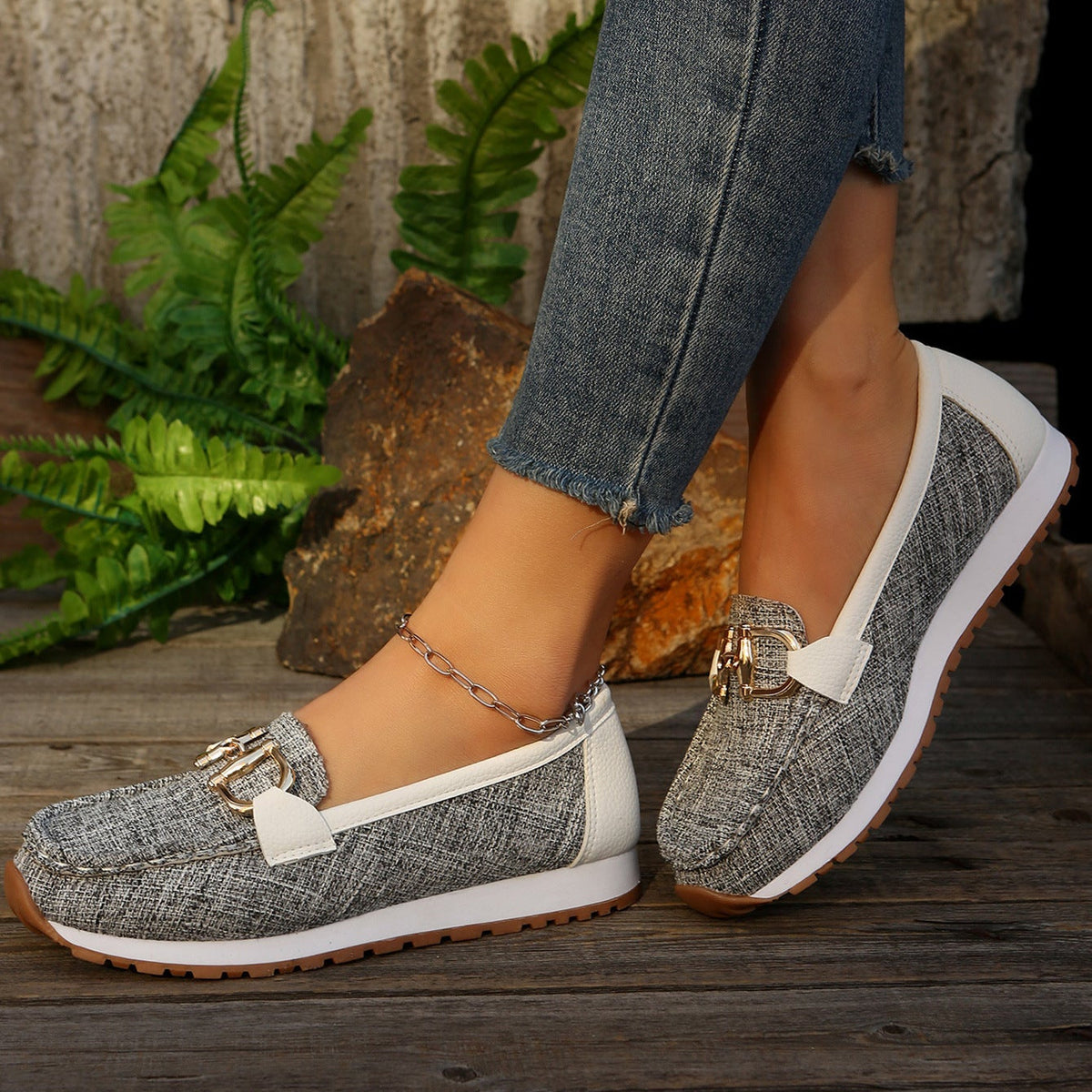 Mocasines con hebilla dorada y plataforma, cómodos y sin cordones