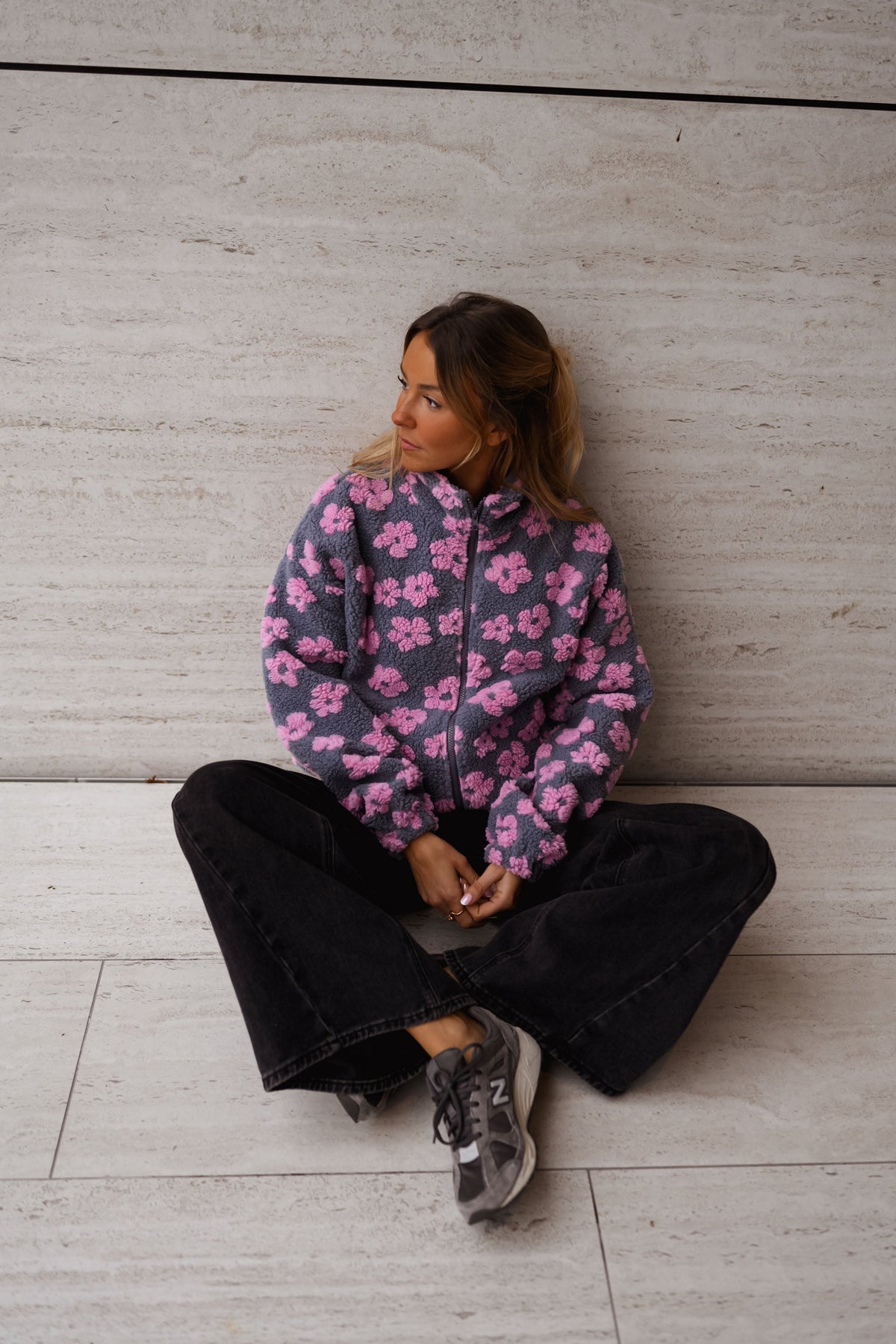 Forro polar Tomas - gris con flores rosas
