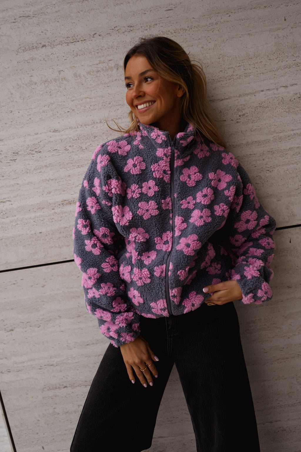 Forro polar Tomas - gris con flores rosas