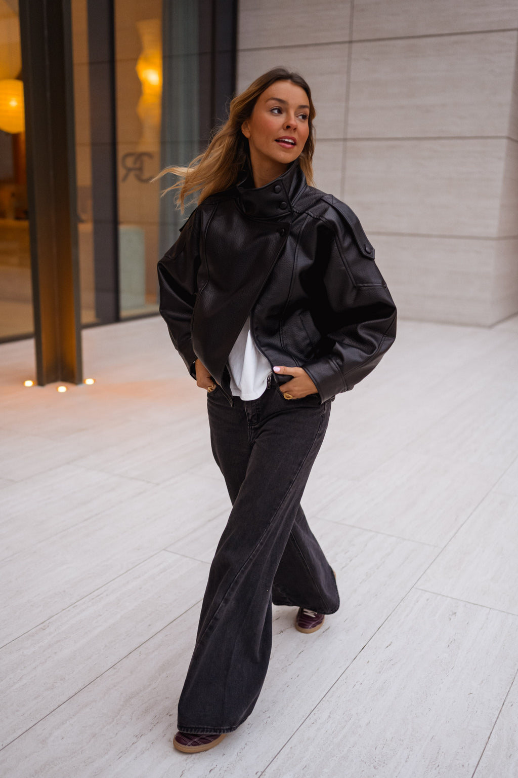Chaqueta Deborah - polipiel negra