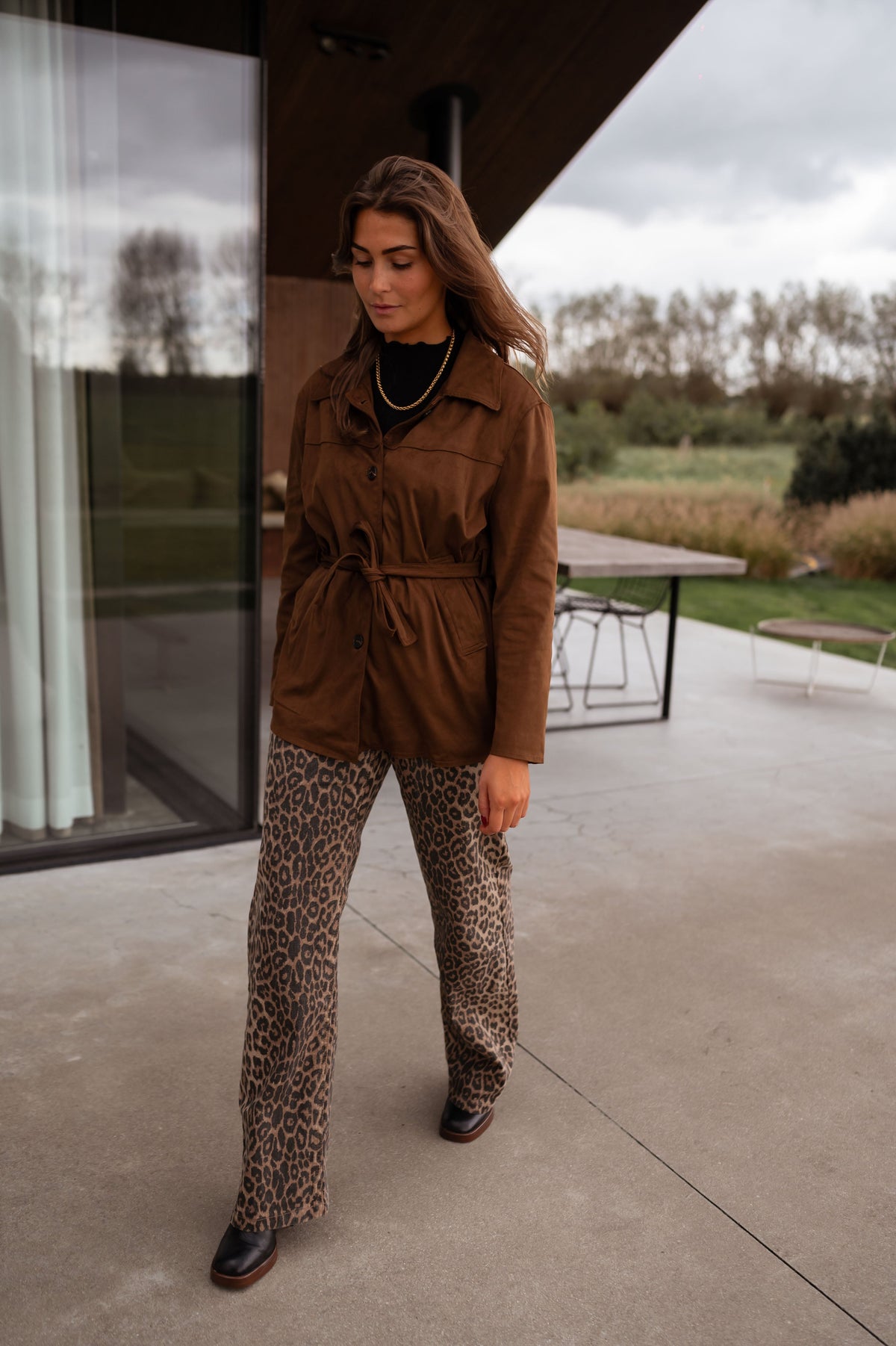 Chaqueta Nore - ante chocolate