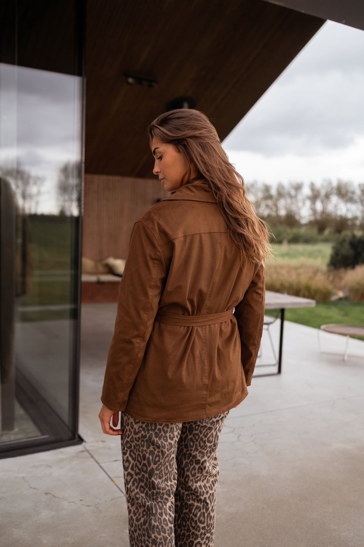 Chaqueta Nore - ante chocolate