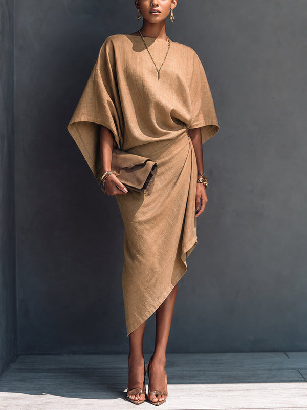 Vestido midi caqui drapeado asimétrico de manga corta