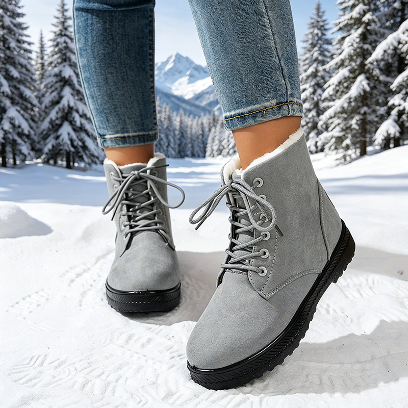 Botines con cordones y forro polar