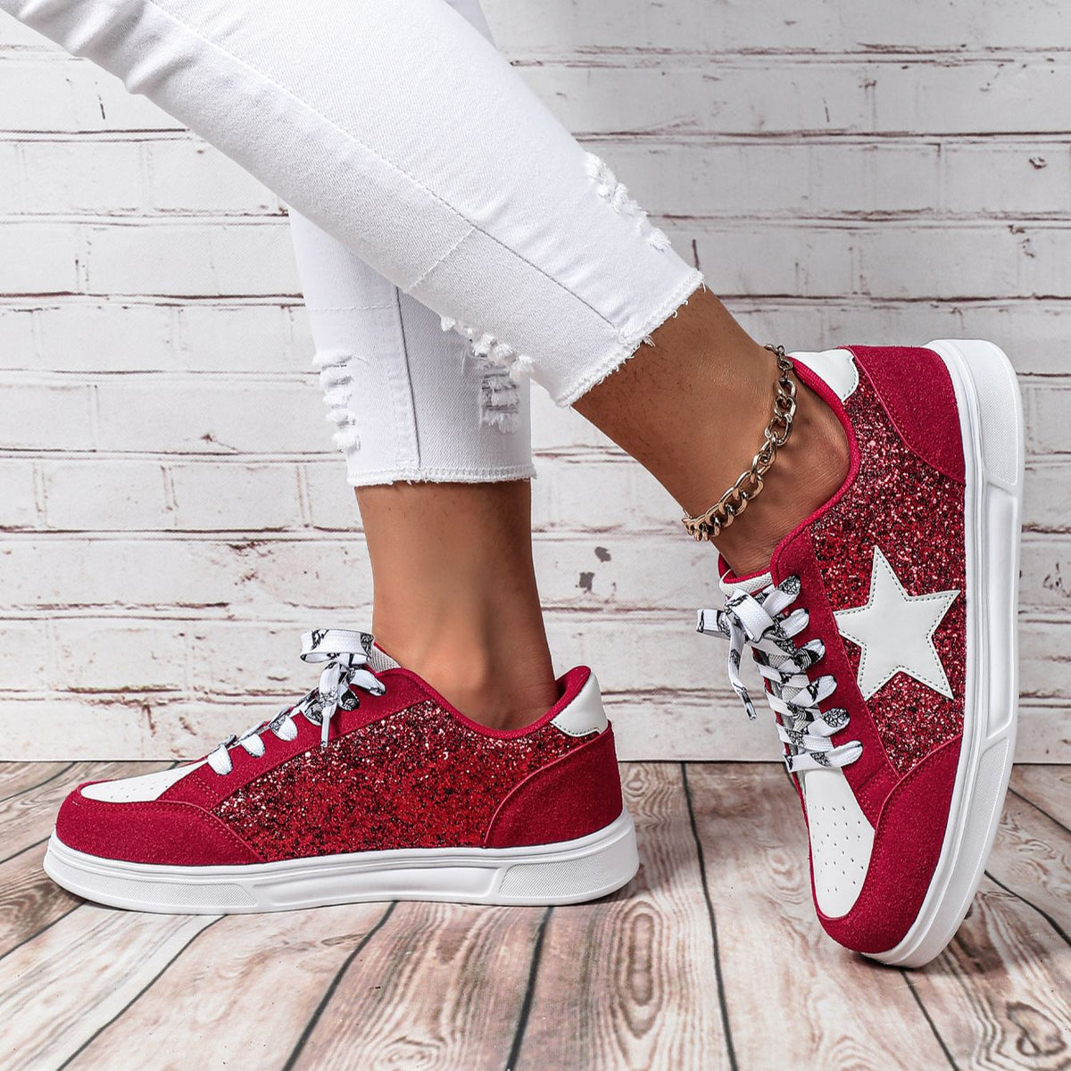 Zapatillas con plataforma y estrellas de purpurina