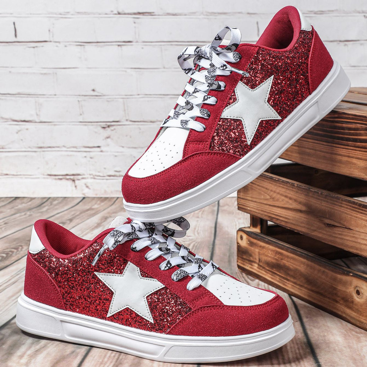 Zapatillas con plataforma y estrellas de purpurina