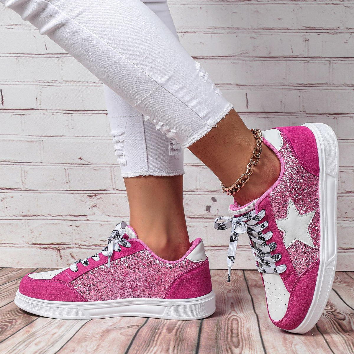 Zapatillas con plataforma y estrellas de purpurina