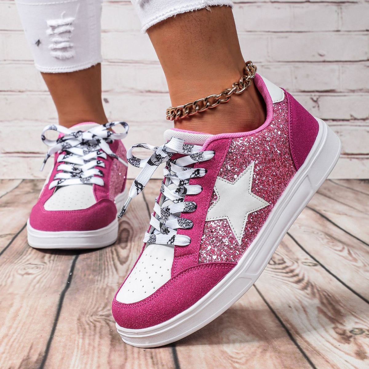Zapatillas con plataforma y estrellas de purpurina
